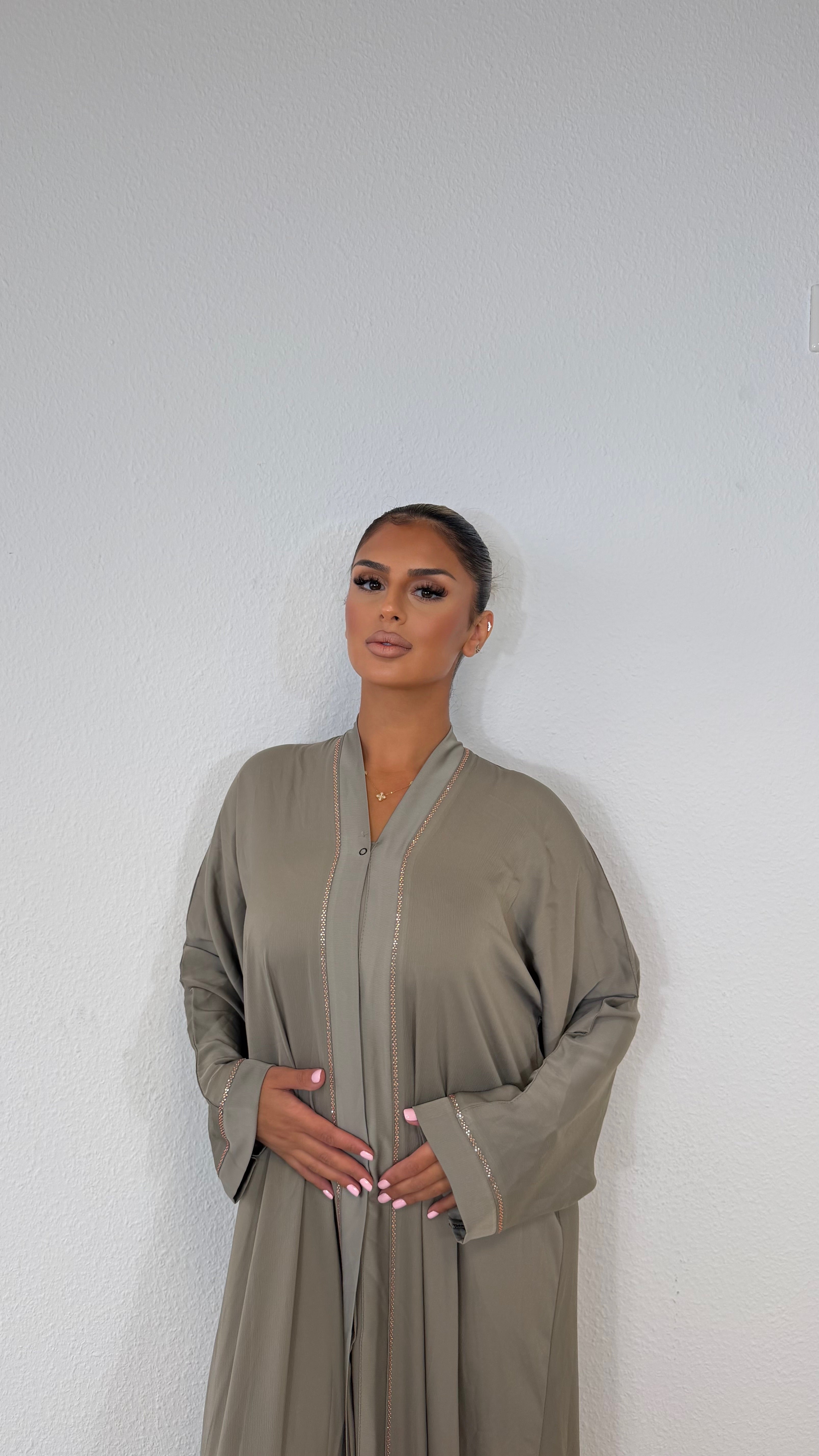 Abaya mit Steine